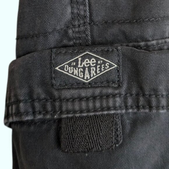 Lee Dungarees Black Cargo Shorts - Picture 2 of 8